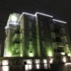 HOTEL CUE厚木(厚木市/ラブホテル)の写真『夜の外観』by まさおJリーグカレーよ