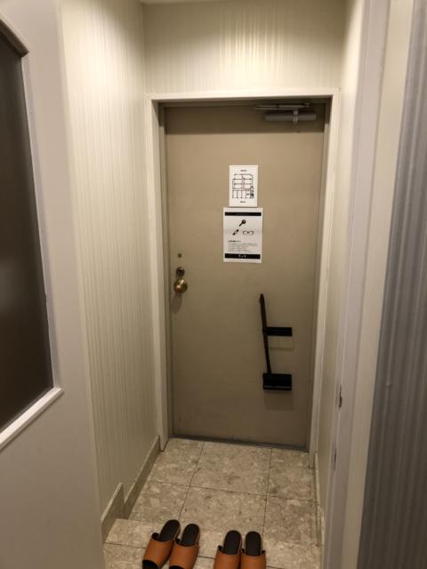 HOTEL R&N（レストアンドネスト）(蕨市/ラブホテル)の写真『311号室 入口』by サトナカ