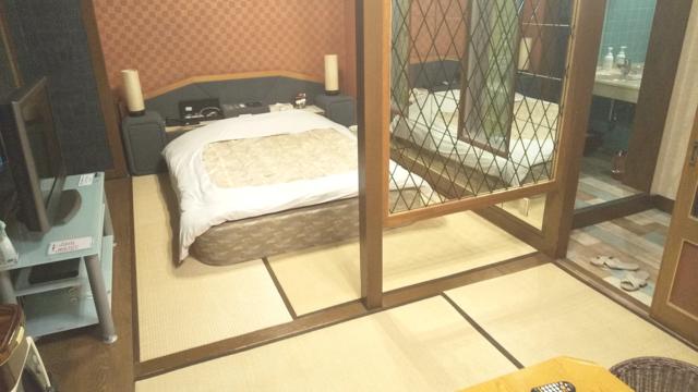 ホテル ハニー(江戸川区/ラブホテル)の写真『201号室の部屋』by たけのこ