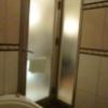 XO新宿(新宿区/ラブホテル)の写真『408号室（浴室奥から入口）』by 格付屋