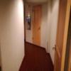 GOLF保土ヶ谷(横浜市保土ケ谷区/ラブホテル)の写真『612号室利用。旗竿形状なので、廊下があります。正面コーナーはトイレ。』by キジ