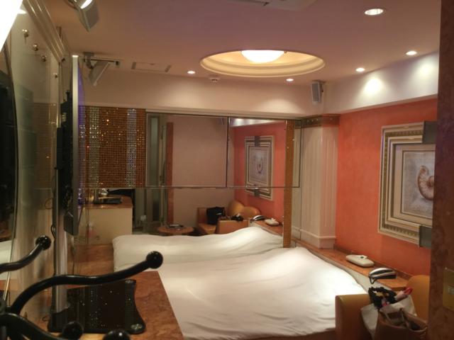 XO新宿(新宿区/ラブホテル)の写真『302号室 お部屋入口から見た室内』by ACB48