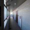 池袋セントラルホテル(豊島区/ラブホテル)の写真『4階廊下』by カモメの民兵さん