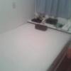 レンタルルーム サンガ(横浜市中区/ラブホテル)の写真『203号室 ベッド 枕は保健室仕様の物が一つ、掛ける物は無しでございます。ベッド自体は広いです。』by セイムス