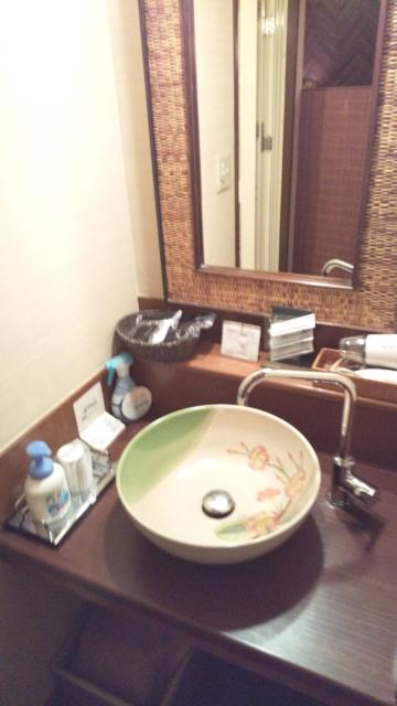 ホテル B-Girl(荒川区/ラブホテル)の写真『306号室の洗面所』by おこ