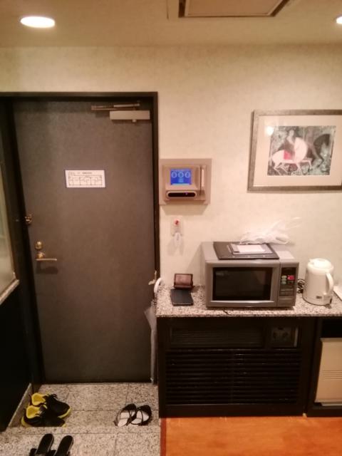 ホテル デュオ(大田区/ラブホテル)の写真『203号室利用。入口入ると直ぐに部屋です。』by キジ