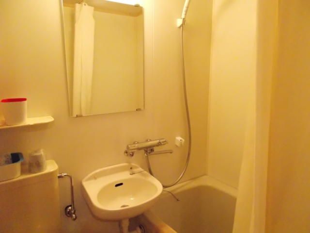 HOTEL Fine(ファイン)(新宿区/ラブホテル)の写真『303号室浴室』by 情報屋Ｘ