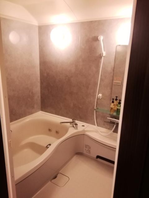 HOTEL FUGA（フーガ）(小田原市/ラブホテル)の写真『306号室利用。お風呂はユニット工法ですね。』by キジ