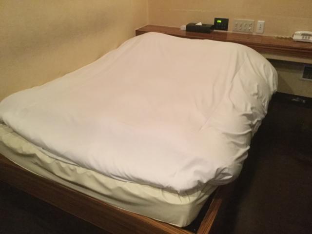 ヒルズホテル五反田(品川区/ラブホテル)の写真『307号室 ベッド』by ACB48