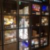 ホテル アーカス(立川市/ラブホテル)の写真『フロント脇のパネル　選択ボタンが光っているのが空室、写真は満室状態』by 都まんじゅう