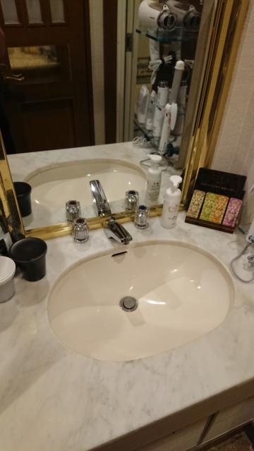 HOTEL R&N（レストアンドネスト）(蕨市/ラブホテル)の写真『403号室 洗面台』by なつやま