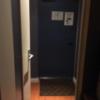 WILL URBAN（ウィルアーバン）八王子(八王子市/ラブホテル)の写真『203号室　玄関、もう１つドアを開けると部屋へ』by 都まんじゅう