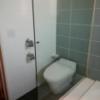 デザイナーズホテルR(小田原市/ラブホテル)の写真『1号室利用。お風呂から見たトイレ。ガラス張りです。オシッコシーンが見れました。』by キジ