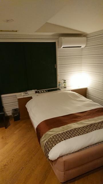 HOTEL R&N（レストアンドネスト）(蕨市/ラブホテル)の写真『405号室 ベッドルーム』by なつやま