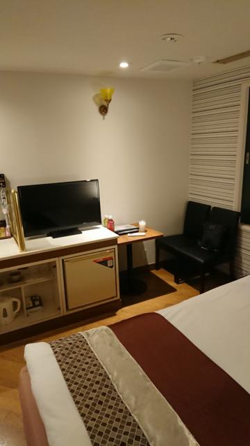 HOTEL R&N（レストアンドネスト）(蕨市/ラブホテル)の写真『405号室 テレビ』by なつやま