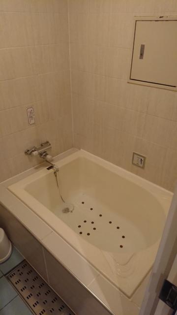 HOTEL R&N（レストアンドネスト）(蕨市/ラブホテル)の写真『405号室 浴槽』by なつやま
