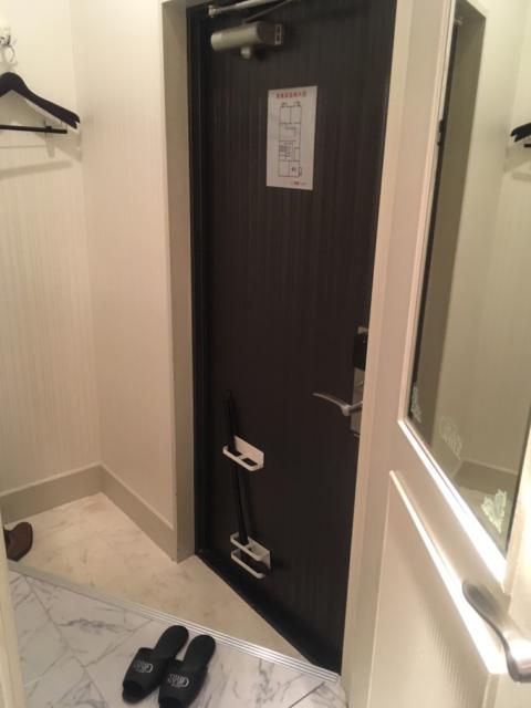 HOTEL GRAN HILL(豊島区/ラブホテル)の写真『401号室　玄関』by 都まんじゅう