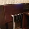 池袋セントラルホテル(豊島区/ラブホテル)の写真『810号室 折り畳みのテーブルと椅子。』by 舐めたろう