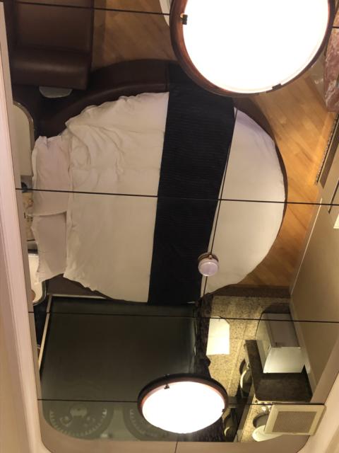 HOTEL Perrier(ペリエ)(新宿区/ラブホテル)の写真『307号室 天井の鏡』by サトナカ