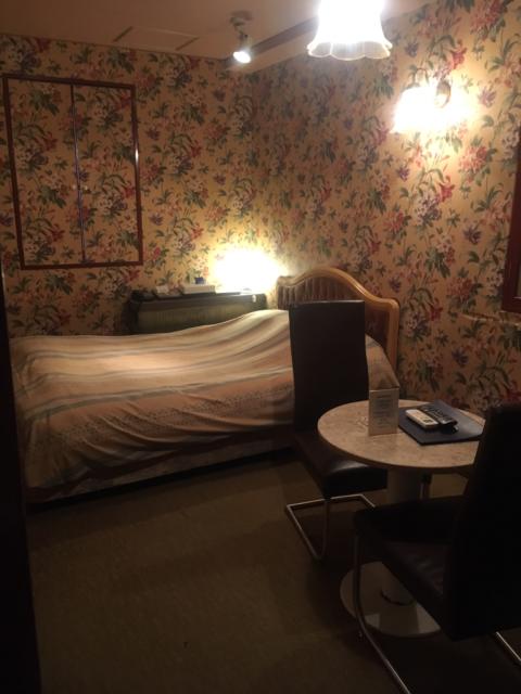 キャメルイン(立川市/ラブホテル)の写真『212号室　部屋全景』by 都まんじゅう
