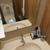 ホテル大山(新宿区/ラブホテル)の写真『308号室 トイレ向かいの洗面スペース』by 舐めたろう