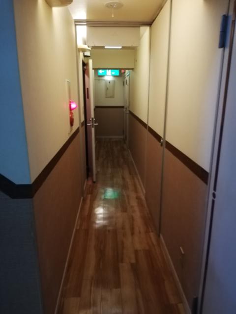 ルミネンホテル蒲田(大田区/ラブホテル)の写真『５階　フロア』by ところてんえもん