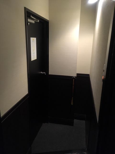 キャメルイン(立川市/ラブホテル)の写真『112号室　玄関』by 都まんじゅう