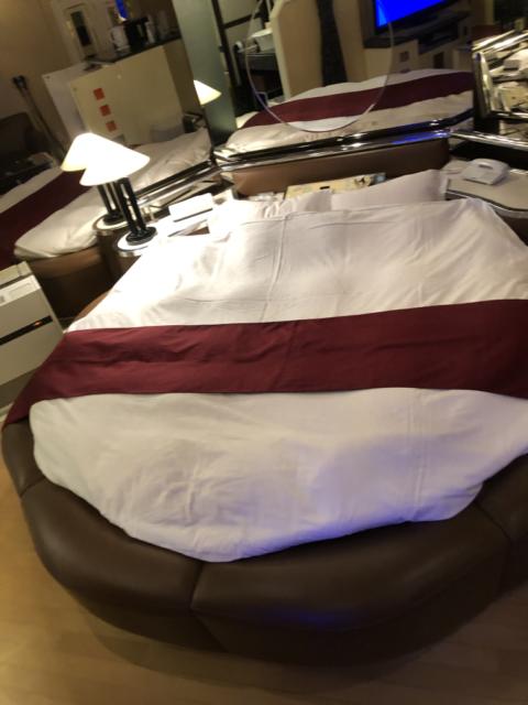 HOTEL Perrier(ペリエ)(新宿区/ラブホテル)の写真『303号室 円形ベッド』by サトナカ
