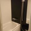 ホテル大山(新宿区/ラブホテル)の写真『203号室 浴室(狭いですが、その分、密着度は高いです)』by 舐めたろう