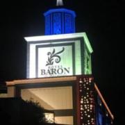 HOTEL BARON(東浦町/ラブホテル)の写真『夜の外観』by まさおJリーグカレーよ