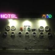 MIO CITY （ミオシティ）(四日市市/ラブホテル)の写真『夜の外観』by まさおJリーグカレーよ