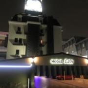 ホテル ロアール(松原市/ラブホテル)の写真『夜の外観』by まさおJリーグカレーよ
