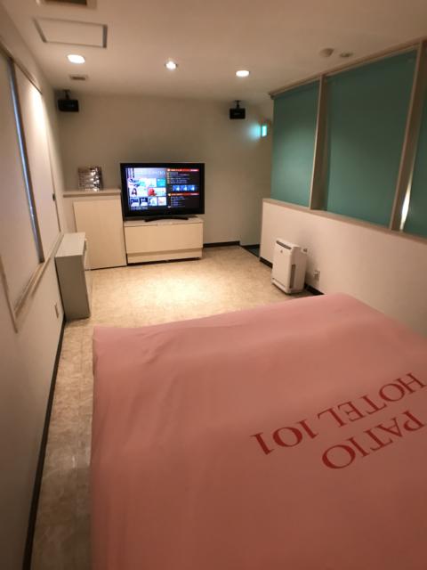 ホテル101(浜松市/ラブホテル)の写真『01号室 2F奥から階段方向』by ま〜も〜る〜