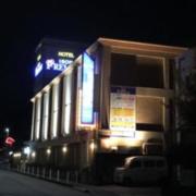 ホテル アイアンプレミアム 西宮北店(全国/ラブホテル)の写真『夜の外観』by まさおJリーグカレーよ