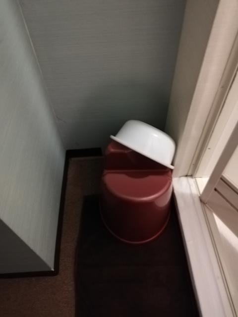 レンタルルーム　MIST(港区/ラブホテル)の写真『10号室　備え付けスケベ椅子と風呂桶』by ところてんえもん