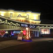 ホテル lala（ララ）(堺市南区/ラブホテル)の写真『夜の外観』by まさおJリーグカレーよ