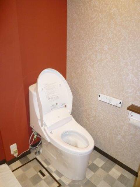 フロンティア(八王子市/ラブホテル)の写真『202号室（トイレ。INAX製ウォシュレット）』by 格付屋