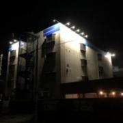 HOTEL ZONE（ゾーン）(苫小牧市/ラブホテル)の写真『夜の外観』by サトナカ