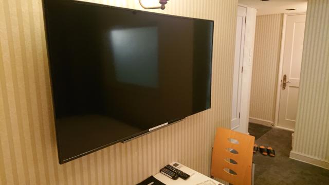 シャトン(新宿区/ラブホテル)の写真『306号室 テレビ(アダルトはVODではないものの4つのチャンネルが見られます)』by 舐めたろう