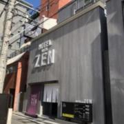 HOTEL WITH ZEN 千日前(大阪市/ラブホテル)の写真『昼の外観』by サトナカ
