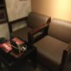 The calm hotel tokyo GOTANDA(品川区/ラブホテル)の写真『303号室 テーブル、ソファ』by ACB48