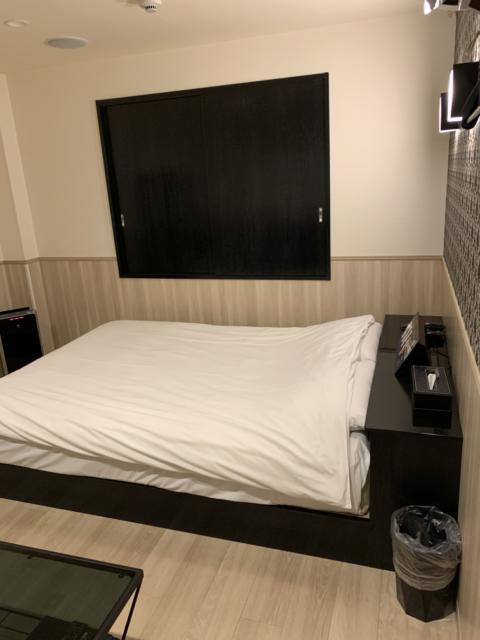 HOTEL Chelsea（チェルシー）(新宿区/ラブホテル)の写真『202号室、ベッド』by isam090