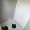 555MOTEL GOTEMBA(御殿場市/ラブホテル)の写真『24号室利用。玄関です。狭めです。』by キジ
