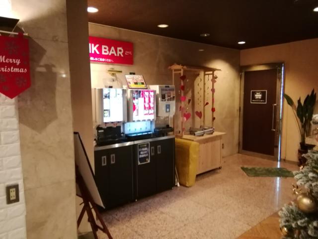 HOTEL WILL RESORT（ウィルリゾート）鎌倉(鎌倉市/ラブホテル)の写真『411号室利用19.11。受付でコップをくれてﾄﾞﾘﾝｸﾊﾞｰが使えます。途中取りに来ていいそうです。』by キジ