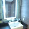 HOTEL REFRAIN(リフレイン)(豊島区/ラブホテル)の写真『202号室（洗面台２枠はライトになっています。点灯した時の感じ）』by 格付屋