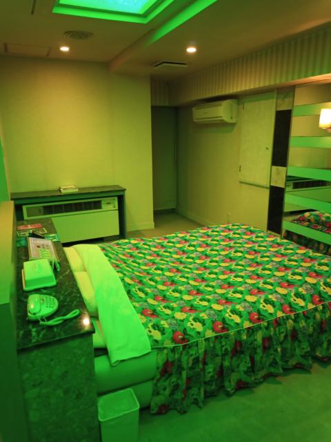 ル・サンチェ富里(富里市/ラブホテル)の写真『405号室　ベッド』by かーたー