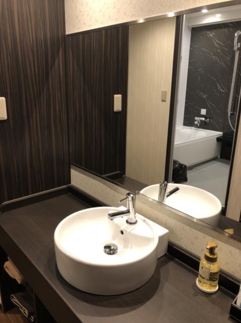 HOTEL BENE(ベーネ)(広島市中区/ラブホテル)の写真『505号室洗面所』by とど松