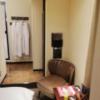 The calm hotel tokyo GOTANDA(品川区/ラブホテル)の写真『501号室　奥から入口2』by ところてんえもん