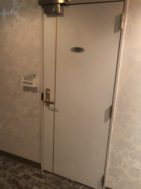 K Slit（ケイスリット）(船橋市/ラブホテル)の写真『507号室、ドア前』by かとう茨城47