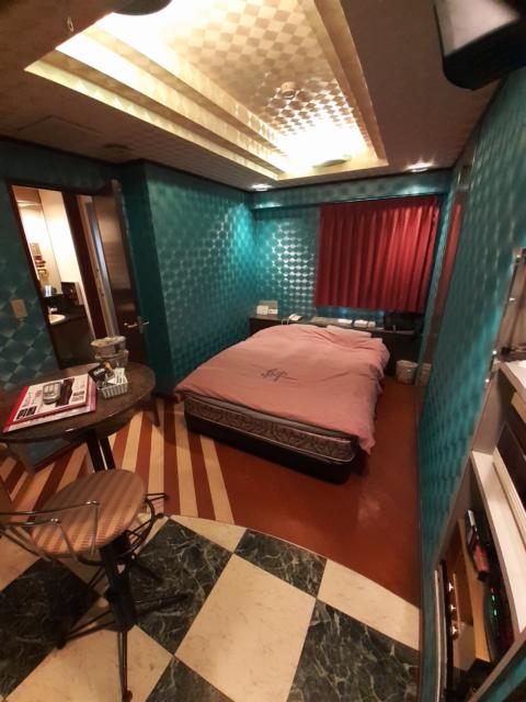 HOTEL 絆（きずな）(台東区/ラブホテル)の写真『402号室　内部』by キリーロフ